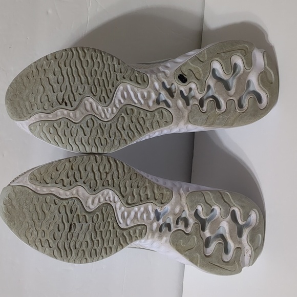 Women’s Nike Renew size 9.5 running shoes white and silver - Picture 10 of 12
